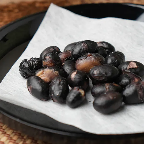 タンパク質たっぷり。黒大豆由来のアントシアニン