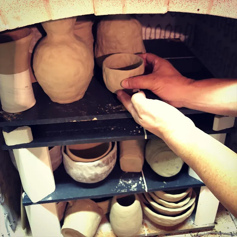 豊臣秀長により開窯された歴史をもつ赤膚焼