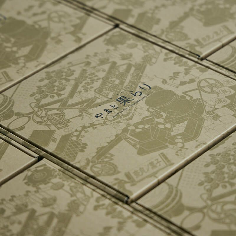 6袋入り専用化粧箱は格式高く、奈良をモチーフにしたイラストがあしらわれている